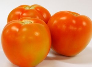 Alta oferta, tomates manchados e vendas retraídas causam queda nas cotações