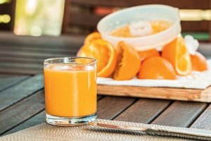 HORTIFRUTI/CEPEA: Estudo descarta relação entre o consumo de suco de laranja e aumento de peso em crianças