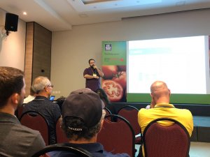 HORTIFRUTI/CEPEA: HF Brasil participa de evento de tomate no interior de SP